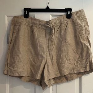 gap shorts - khaki